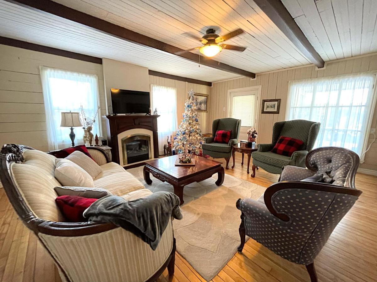 Вілла Chalet Centenaire Mauricie Saint Roch de Mekinac Екстер'єр фото