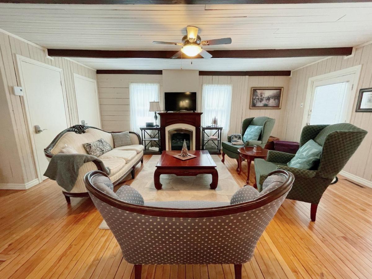 Вілла Chalet Centenaire Mauricie Saint Roch de Mekinac Екстер'єр фото